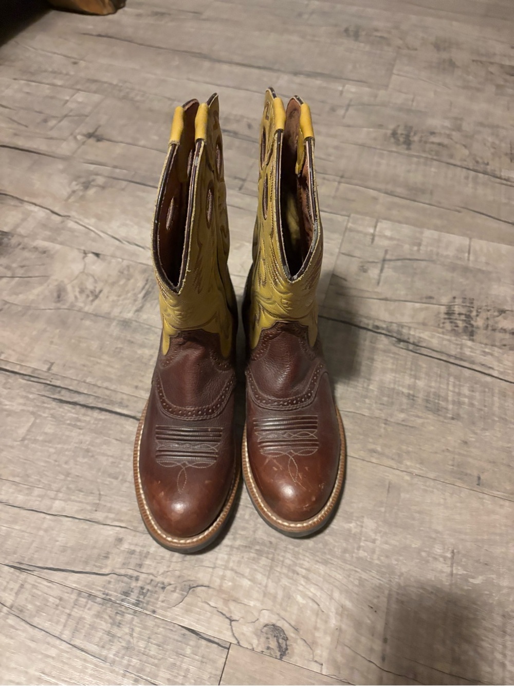 Ariat Brown Foot with Yellow Shaft Western Cowboy Boots size 6B